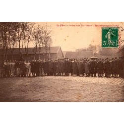 County 02800 - LA FERE - ARTILLERY - SCENE OF MILITARY LIFE - WORK GATHERING