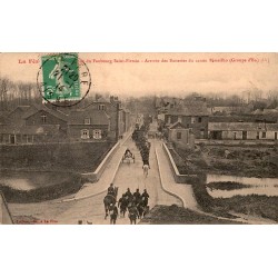 County 02800 - LA FERE - PANORAMIC VIEW OF FAUBOURG SAINT-FIRMIN - ARRIVAL OF THE BATTERIES