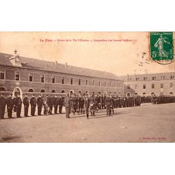 County 02800 - LA FERE - INSPECTION OF YOUNG SOLDIERS