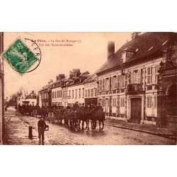 COUNTY 02800 - LA FERE - RUE DU BOURGET - VIEW WITH ATTACHED BATTERIES