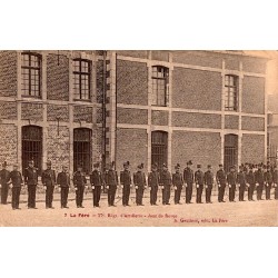 02800 - LA FERE - 17EME REGIMENT D'ARTILLERIE - JOUR DE REVUE