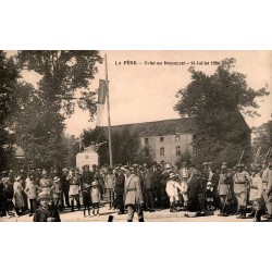 County 02800 - LA FERE - SALUTE TO THE MONUMENT - JULY 14, 1924