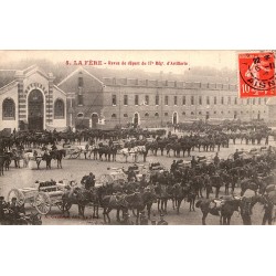 02800 - LA FERE - REVUE DE DEPART DU 17E REGIMENT D'ARTILLERIE