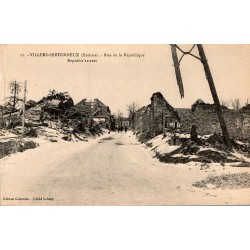 80800 - VILLERS-BRETONNEUX - RUE DE LA REPUBLIQUE