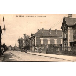 02800 - LA FERE - GENDARMERIE ET PONT DE L'OISE