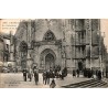 02400 - CHATEAU-THIERRY - LA CATHEDRALE - SORTIE DE LA MESSE