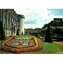 16000 - ANGOULÊME - LE JARDIN DE L'HOTEL DE VILLE