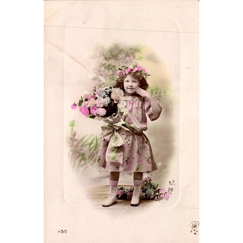 OLD POSTCARD - CHILD - FLOWERS - 1910