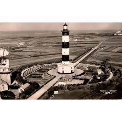 COUNTY 17999 - ISLAND OF OLERON - CHASSIRON LIGHTHOUSE