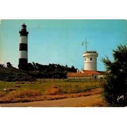 COUNTY 17650 - SAINT-DENIS D'OLERON - CHASSIRON LIGHTHOUSE AND THE SEMAPHORE