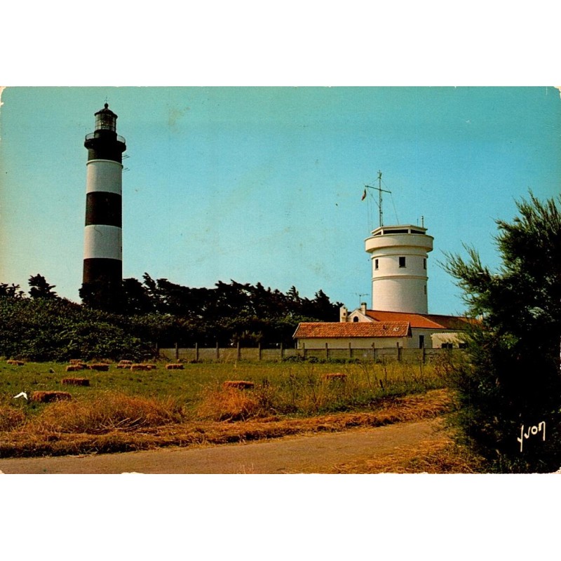 17650 - SAINT-DENIS D'OLERON - PHARE DE CHASSIRON ET LE SEMAPHORE