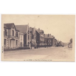 County 02800 - LA FERE - Foch square and Laon suburb