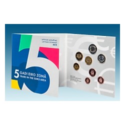 LETTONIE - COFFRET EURO BRILLANT UNIVERSEL 2019 - 8 PIECES (3.88 euros)