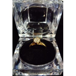 BAGUE EN OR JAUNE - 18 CARATS - SOLITAIRE AVEC 7 BRILLANTS DE 0.02 CARATS