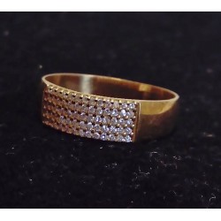 RING AUS GELBGOLD - 18 KARAT - 60-GLÄSER-PFLASTER