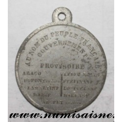 MÉDAILLE - POLITIQUE - 75 - PARIS - TRIOMPHE COMPLET CONTRE LA TYRANNIE - 1848