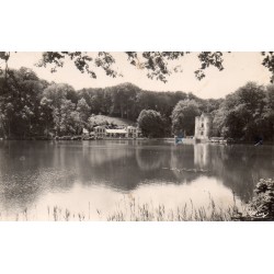 KOMITAT 60260 - OISE - LAMORLAYE - DER ETANG UND DAS SCHLOSS DER WEIßEN KÖNIGIN