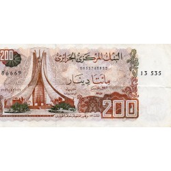 ALGERIE - PICK 135 a - 200 DINARS - 23.03.1983