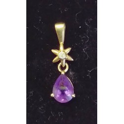 GELB GOLD PENDANT - 18 CARATS - AMETHYST IN FORM EINES WASSERTROPFENS, DER AN EINEM STERN HÄNGT