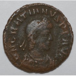 367 - 380 - GRATIANUS -SMALL BRONZE - R/ GLORIA ROMANORVM