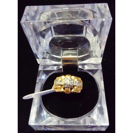 YELLOW GOLD RING - 18 CARATS - DECORATED WITH 3 ZIRCONIUM OXIDES - SIZE 52