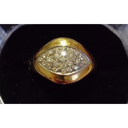 BAGUE EN OR JAUNE - 18 CARATS - ORNEE DE 25 BRILLANTS DE 0.01 CARAT CHACUN - TAILLE 55