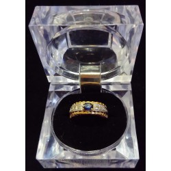 RING IN YELLOW GOLD - 18 CARATS - SAPPHIRE OF 4 X 3 MM AND 8 GLOSSES - SIZE 55