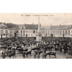 62000 - ARRAS - LE MARCHÉ AUX VACHES