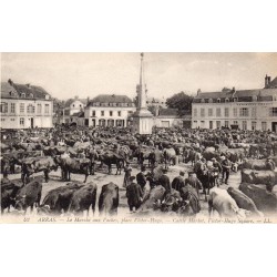 62000 - ARRAS - LE MARCHÉ AUX VACHES - PLACE VICTOR HUGO