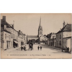 51400 - MOURMELON-LE-GRAND - LA PLACE D'ARMES ET L'ÉGLISE