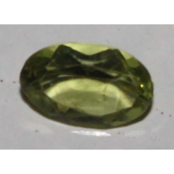 PÉRIDOT - 0.45 CARAT