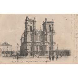 51300 - VITRY-LE-FRANCOIS - L'ÉGLISE NOTRE-DAME SUR LA PLACE D'ARMES