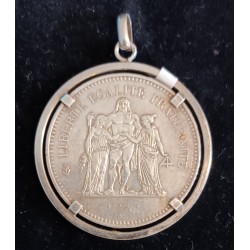 PENDENTIF EN ARGENT - 50 FRANCS HERCULE 1976 - 36.96 g - 48 cm - 0/94030