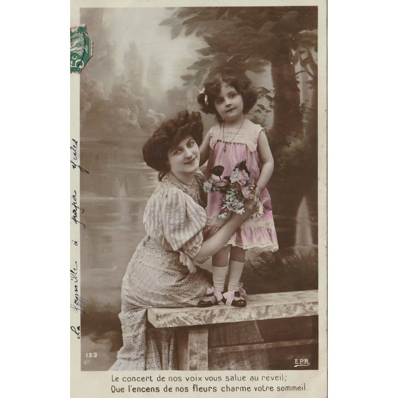 VINTAGE POSTCARD - CHILD