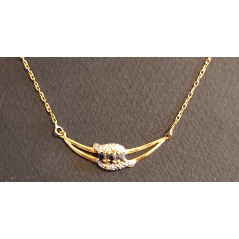 CHOKER - YELLOW GOLD - 18 CARATS - 3 SAPPHIRE