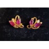 BOUCLES D'OREILLES OR JAUNE 18 CARATS ornées de RUBIS EN NAVETTE - 1,47 g  - ref 095230