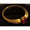 GOLD RING - 18 CARATS - ADORNED WITH A CENTRAL RUBY AND 2 X 3 BRILLIANTS - SIZE 53 - Ref 094864