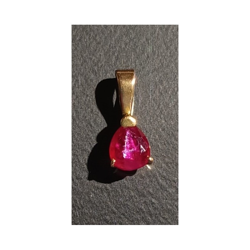 18 CARAT GOLD PENDANT ADORNED WITH A 5 mm GARNET - 0.70 GR. - Ref 095241