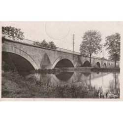 COUNTY 88130 - CHARMES SUR MOSELLE - THE GREAT BRIDGE OVER THE MOSELLE