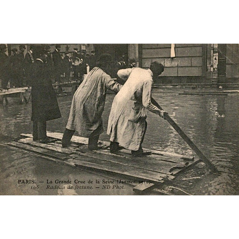 Kommitat 75 - PARIS - Überschwemmungen 1910 - Behelfsmäßiges Floß