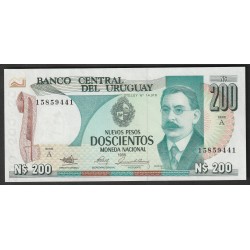 URUGUAY - PICK 61 a - 100 NUEVOS PESOS - NON DATE (1988) - SERIE F