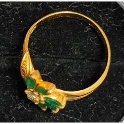 YELLOW GOLD RING - 18 CARATS - ADORNED WITH 5 EMERALDS OF 0.5 MM - SIZE 54