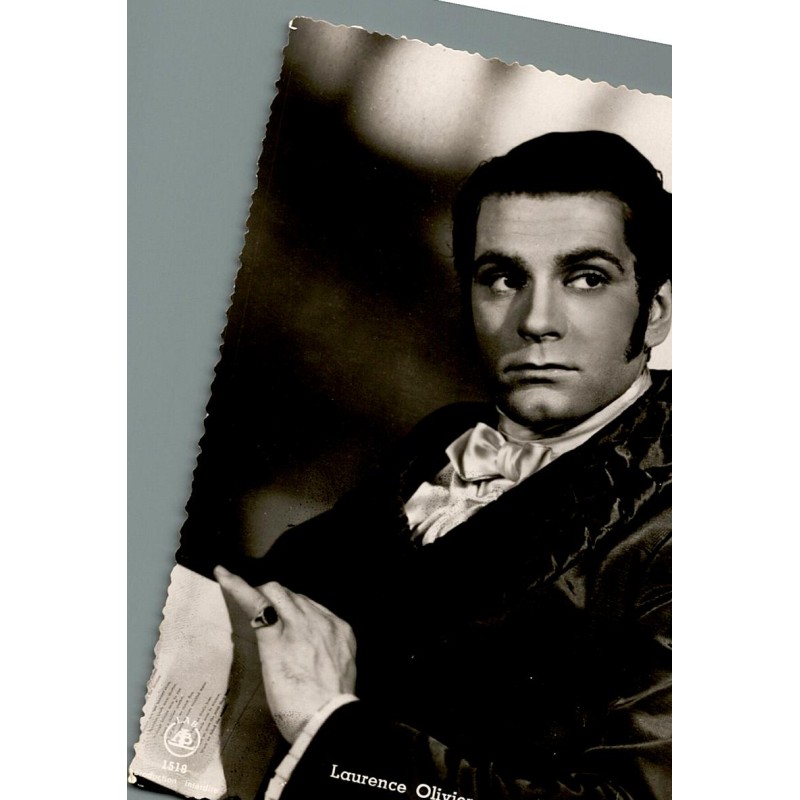 FAMOUS PERSON - LAURENCE OLIVIER