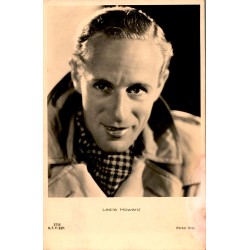 FAMOUS CHARACTER - LESLIE HOWARD