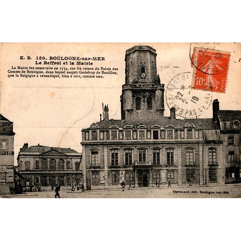 62200 - BOULOGNE-SUR-MER - LE BEFFROI ET LA MAIRIE