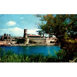 13000 - MARSEILLE - DIE KATHEDRALE UND DAS FORT SAINT-JEAN VON DEN PHARO-GÄRTEN AUS GESEHEN