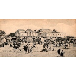 62200 - BOULOGNE-SUR-MER - THE CASINO AND THE BEACH