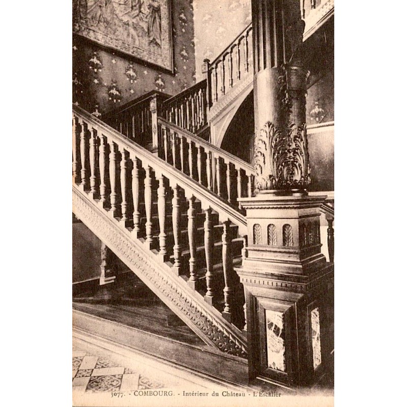 35270 - COMBOURG - INTERIOR OF THE CASTLE - THE STAIRCASE