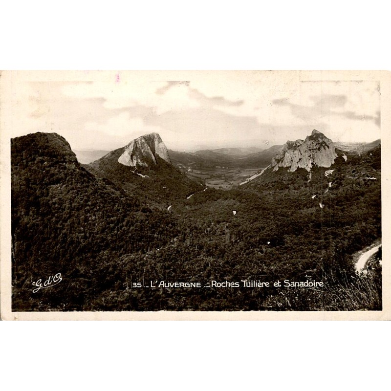 19100 - L'AUVERGNE - ROCHES TUILIERE ET SANADOIRE