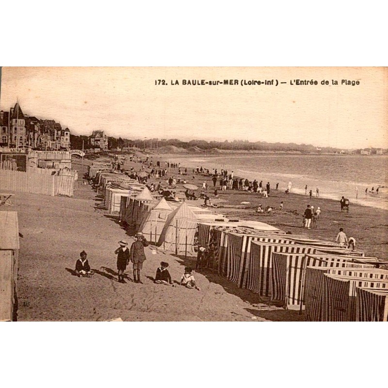 44500 - LA BAULE-SUR-MER - THE ENTRANCE TO THE BEACH